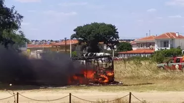 Enez'de Park Halindeki Karavan Yandı