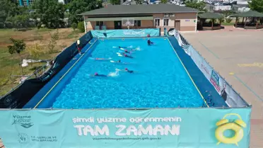 Antalya'da Portatif Yüzme Havuzları Kuruldu