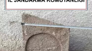 Kırşehir'de Tarihi Mezar Steli Ele Geçirildi