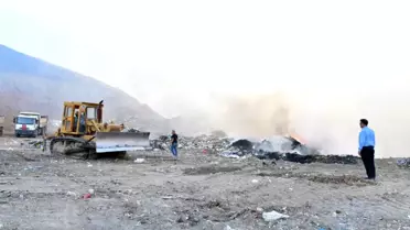 Alaşehir'de Eski Çöp Alanında Yangın Paniği