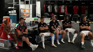 Bu da oldu! Bayern Münih'in yedekleri 40 derece sıcak nedeniyle maçı soyunma odasında izledi