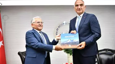 Kültür ve Turizm Bakanı Ersoy, Kayseri'yi Ziyaret Etti ve Turizm Potansiyelini Vurguladı