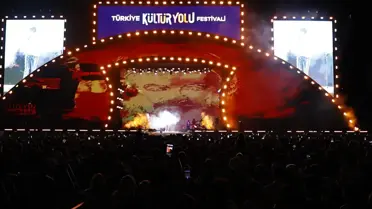 Resul Dindar'ın Coşkulu Konseri