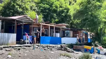 Hopa'da Kaçak Barakaların Yıkımına Başlandı