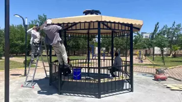 Kahta Belediyesi, Parklarda Yaz Bakımına Devam Ediyor