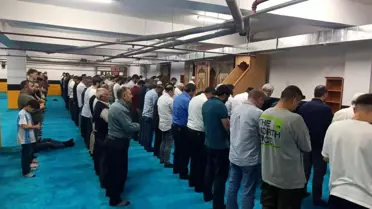 Van'daki Hazreti Ömer Camii Yıkımı Devam Ediyor
