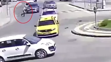 Otomobil çarptı, hiçbir şey olmamış gibi yoluna devam etti