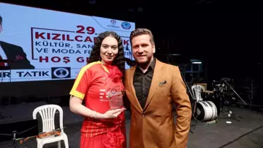 29. Kızılcabölük Kültür Sanat ve Moda Festivali'nde Meltem Leylekoğlu Konser Verdi