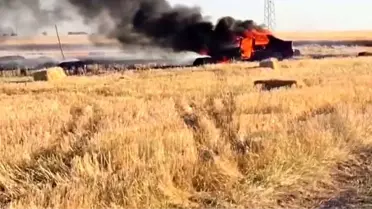 Aksaray'da Yangın: Otomobil Tarlayı Alevlendirdi