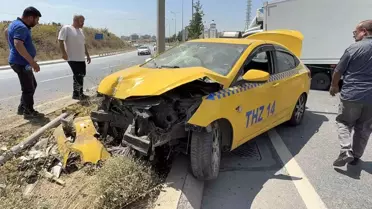 Başakşehir'de Taksi Kazası: Sürücü Yaralandı