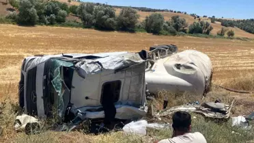 Gölbaşı'nda Tır Şarampole Yuvarlandı