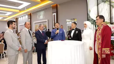 Kütahya Valisi Musa Işın, Genç Çiftin Düğün Töreninde Şahitlik Yaptı