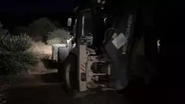 Edremit'te Zeytinlik Yangınına Müdahale Sürüyor