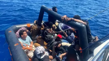 Kuşadası'nda 34 Göçmen Kurtarıldı