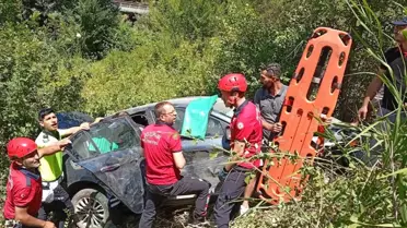 Bilecik’te Otomobil Şarampole Devrildi
