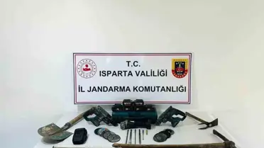 Eğirdir'de İzinsiz Kazı: 4 Kişi Yakalandı