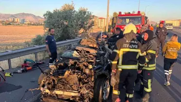 Lüks araç hurdaya döndü, sürücü feci şekilde can verdi