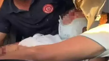 Çatalca'da Minibüs Tıra Çarptı