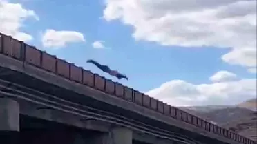 Kırıkkale'de Köprüden Atlayan Genç Kayboldu