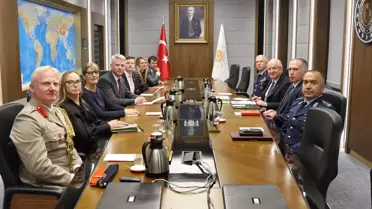 Bakan Güler, İngiltere Büyükelçisi ve BAE Systems Genel Müdürü ile Bir Araya Geldi