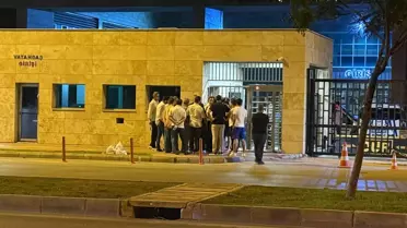 CHP'liler Emniyet Müdürlüğü Önünde Toplandı