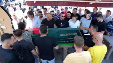 Yağlı güreşçi Burak Bozkurt, binlerce kişinin katıldığı cenaze töreniyle son yolculuğuna uğurlandı