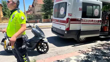 Kütahya'da Trafik Kazası: 3 Yaralı