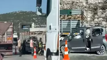 Adana'da TIR'a arkadan çarpan hafif ticari araçtaki 5 kişi hayatını kaybetti