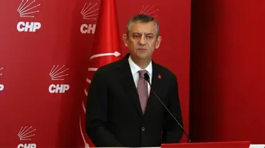 Özgür Özel ve Ümit Özdağ CHP Genel Merkezinde Bir Araya Geldi