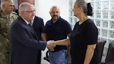 Bakan Güler, Zehirlenen Mehmetçikleri Ziyaret Etti