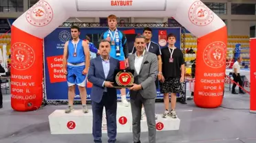 Bayburt'ta Boks Şampiyonası Sonuçlandı