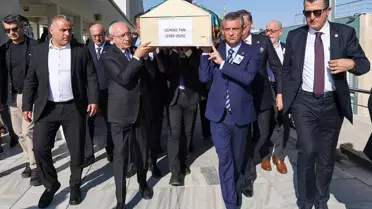 Özel ve Kılıçdaroğlu 'mutlak butlan' krizinin ardından ilk kez cenazede bir araya geldi
