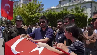 Şehit Ege Akar'ı arkadaşları Harbiye Marşı ile uğurladı