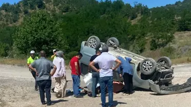 Boyabat'ta Takla Atan Araçta 3 Yaralı