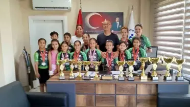 Akhisar Bisiklet Takımı'ndan Kulüp Başkanı'na Ziyaret