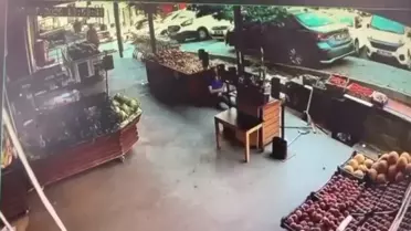 Eyüpsultan'da Kaza: Market Çalışanı Yaralandı