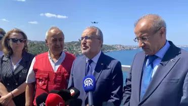 15 Temmuz Şehitler Köprüsü'ne dev Türk bayrağı asıldı