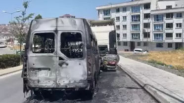 Esenyurt'ta Servis Minibüsü Yandı