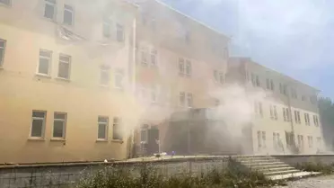 Samsun'da Eski Hastanede Yangın: İtfaiye Ekipleri Müdahale Etti