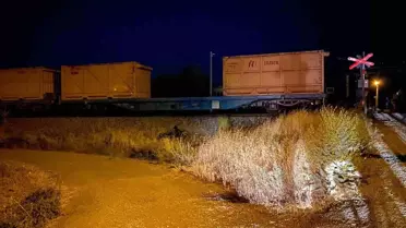 Denizli'de Tren Kazası: 68 Yaşındaki Sürücü Hayatını Kaybetti
