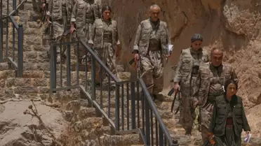 PKK'nın silahlarını imha edildiği törende kimler yar aldı? Bese Hozat da silahını yaktı