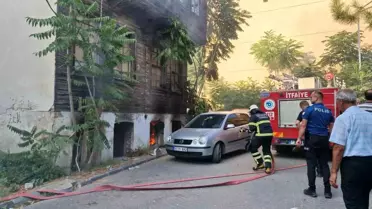 Tekirdağ'da Tarihi Bina Yangını Kontrol Altına Alındı