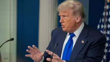Trump'tan Kanada'ya Yüzde 35 Gümrük Vergisi