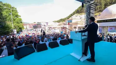 Bakan Kurum: 'Bugün bir yandan deprem bölgesinde 250 bin konutu teslim edip, 453 bin hedefine koşarken, diğer taraftan 81 ilimizde on binlerce...