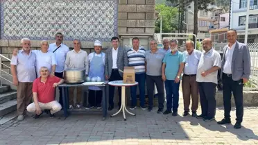 Kütahya Belediye Başkanı Kahveci, İstiklal Mahallesi'nde Aşure Etkinliğine Katıldı
