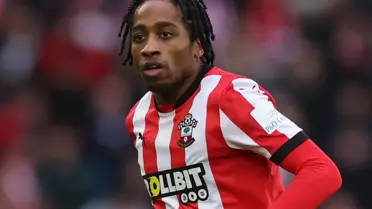 Beşiktaş'ta transfer bitti ancak Kyle Walker-Peters Türkiye'ye gelemiyor