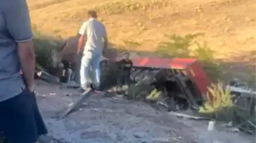 Niğde'de Zincirleme Trafik Kazası: 16 Yaralı