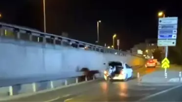Motosiklet Araba ile Tehlikeli Taşındı
