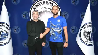 Erciyes 38, Kaleci Kadem ile Anlaştı