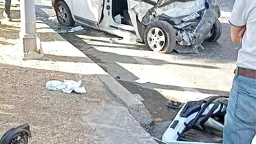 Küçükçekmece'de Kaza: 4 Yaralı